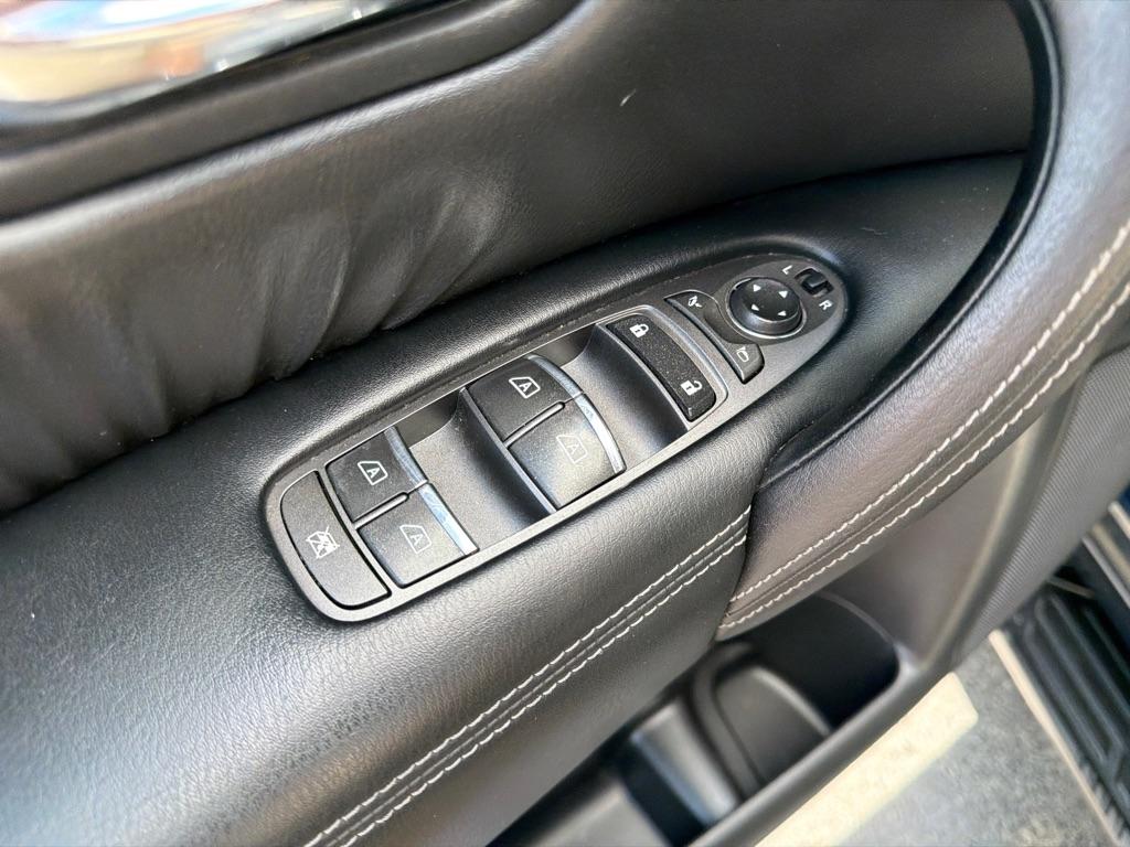 Nissan Armada SV 2WD 2017
