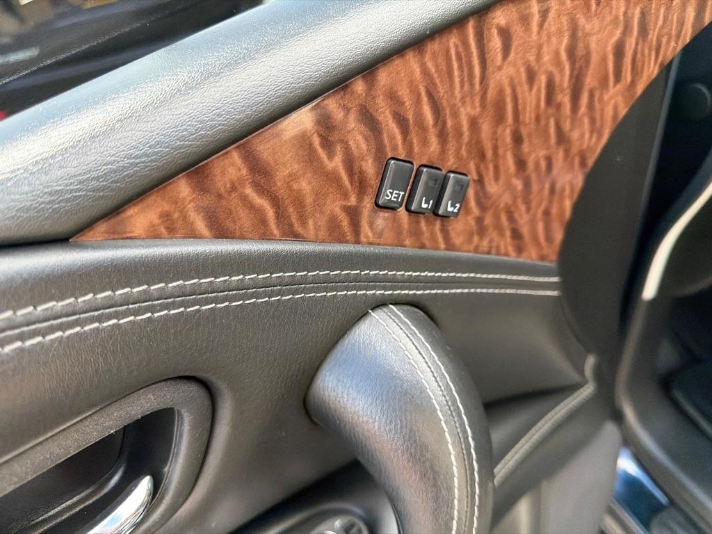 Nissan Armada SV 2WD 2017