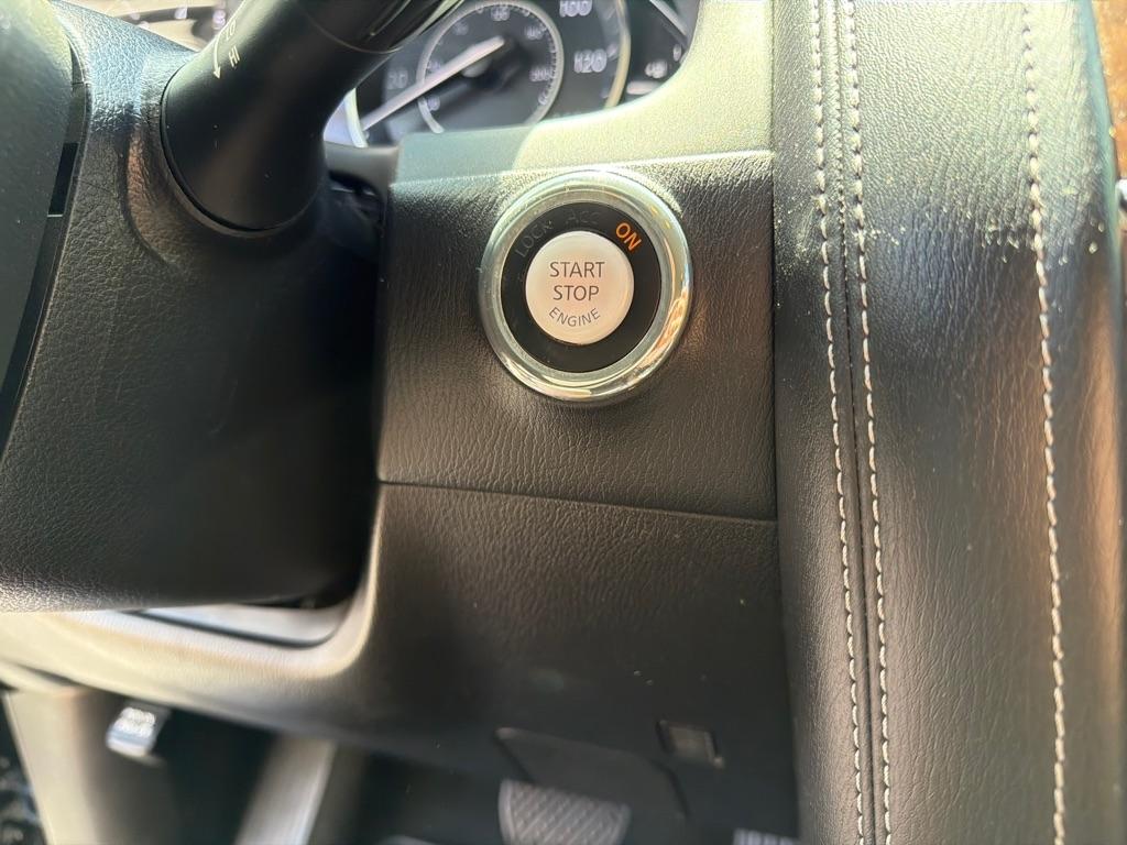 Nissan Armada SV 2WD 2017