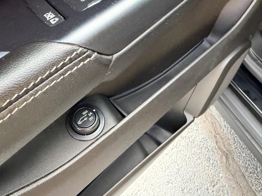 Cadillac SRX Luxury Collection FWD 2015
