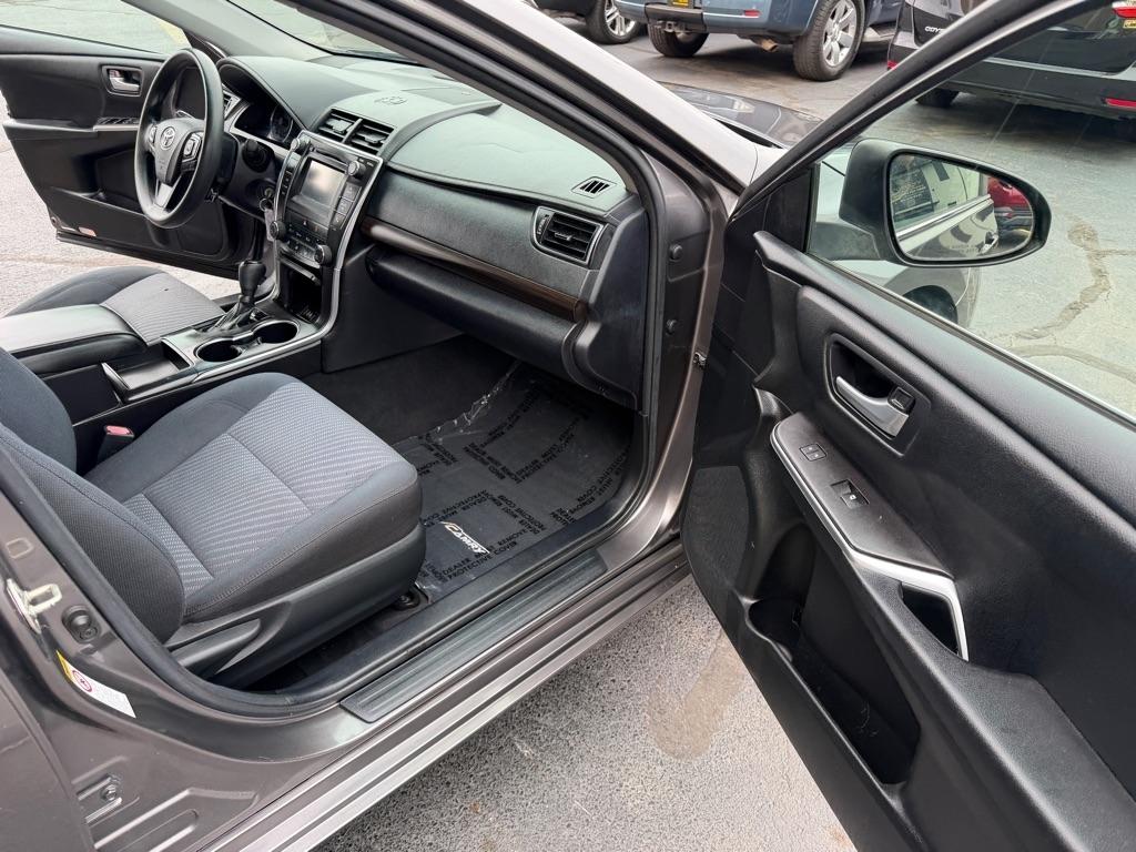 Toyota Camry LE 2017