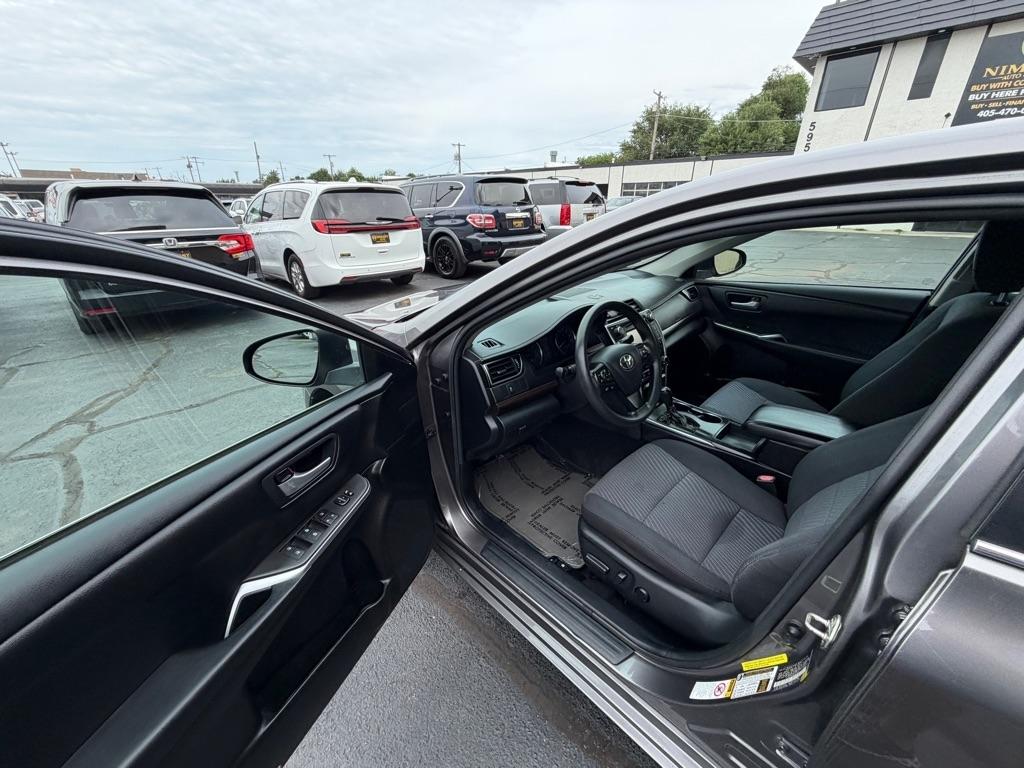 Toyota Camry LE 2017