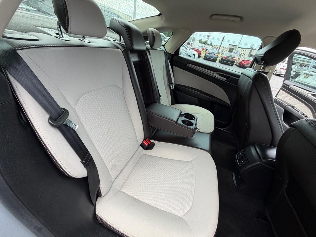Ford Fusion SE 2020