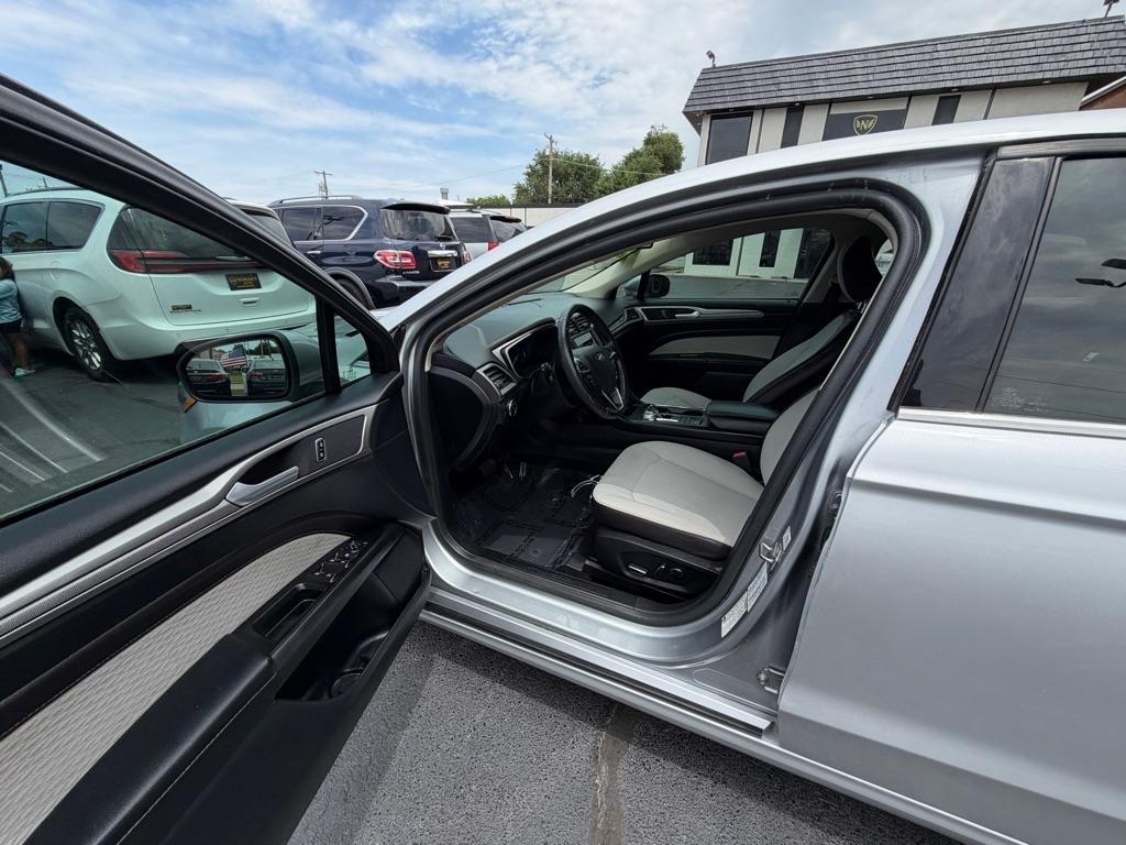 Ford Fusion SE 2020