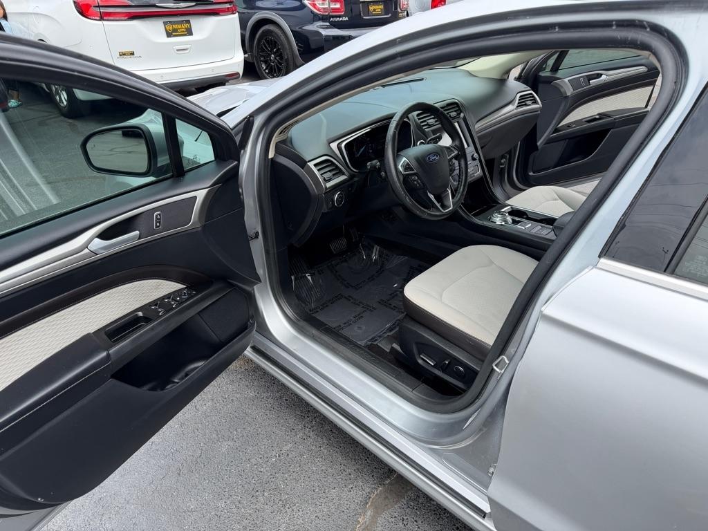 Ford Fusion SE 2020