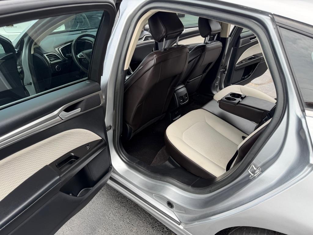 Ford Fusion SE 2020