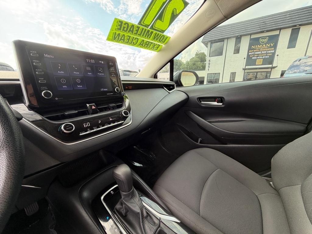 Toyota Corolla LE 2021