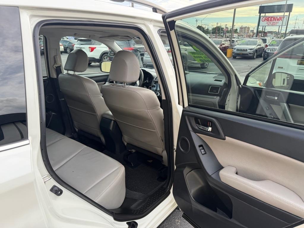 Subaru Forester 2.5i Touring 2016