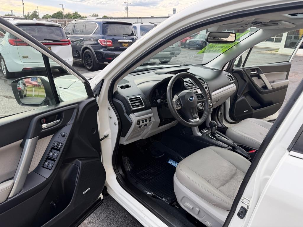 Subaru Forester 2.5i Touring 2016