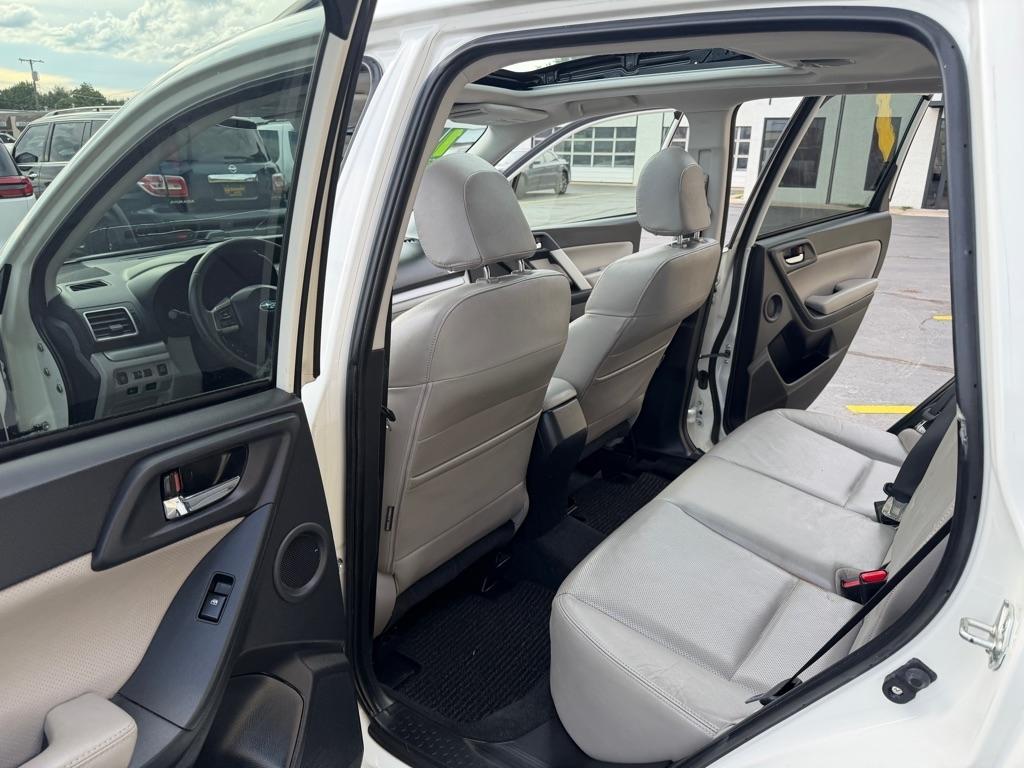 Subaru Forester 2.5i Touring 2016