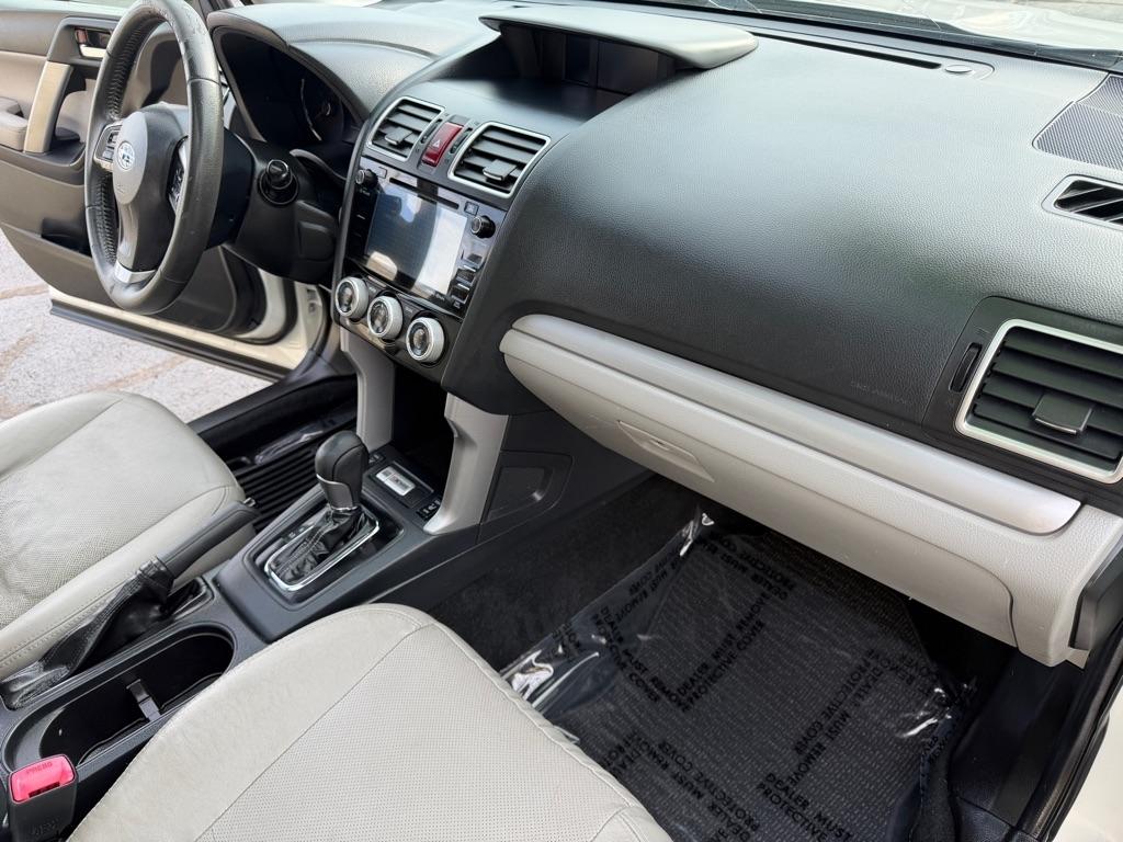 Subaru Forester 2.5i Touring 2016