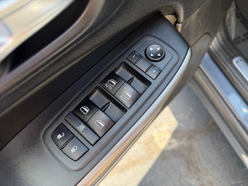 Jeep Cherokee 4dr Limited 4WD 2020