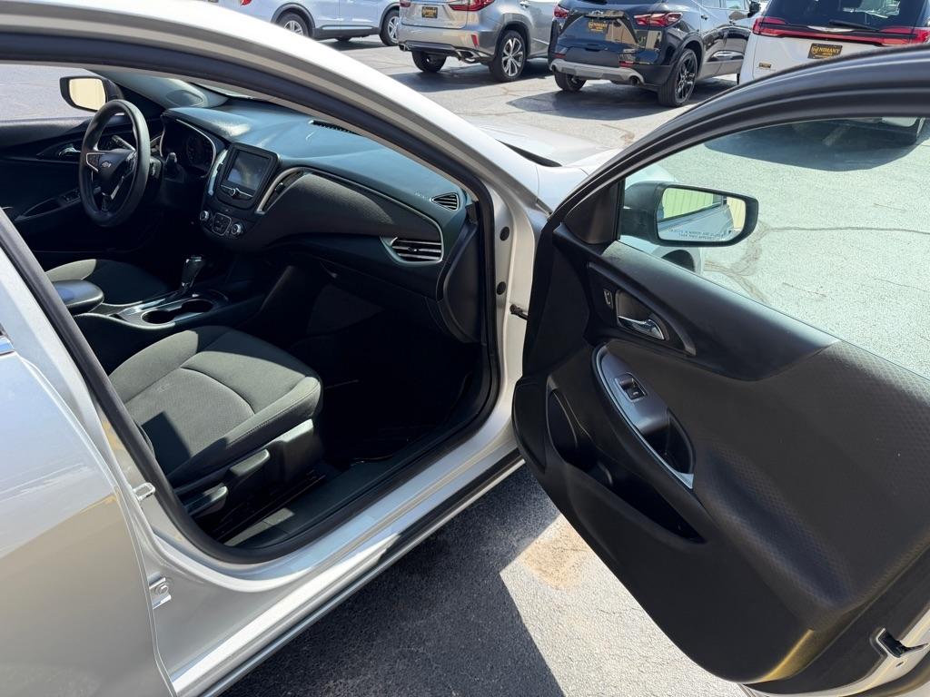 Chevrolet Malibu LS 2018