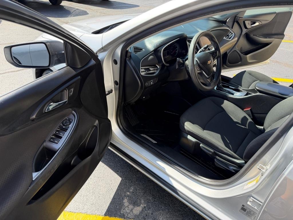 Chevrolet Malibu LS 2018