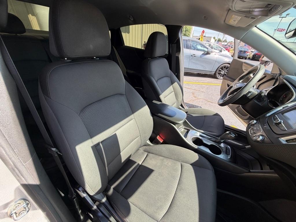 Chevrolet Malibu LS 2018