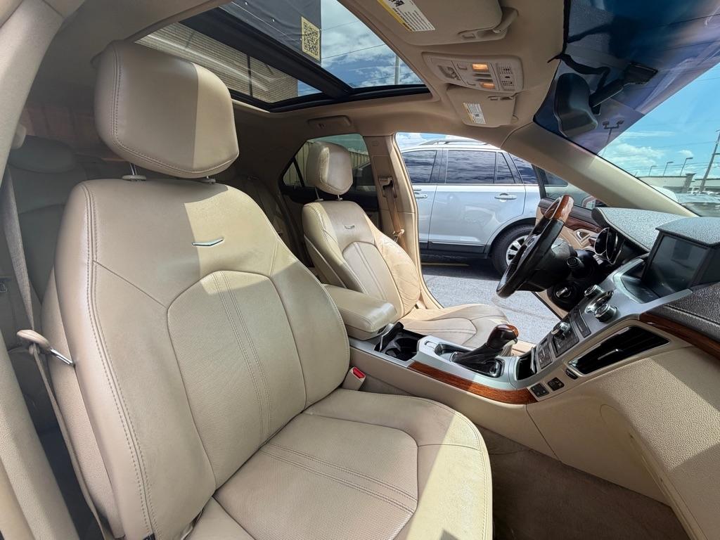 Cadillac CTS 3.6L Premium AWD w/Navi 2010