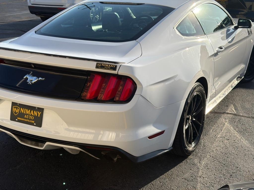 Ford Mustang EcoBoost Coupe 2015