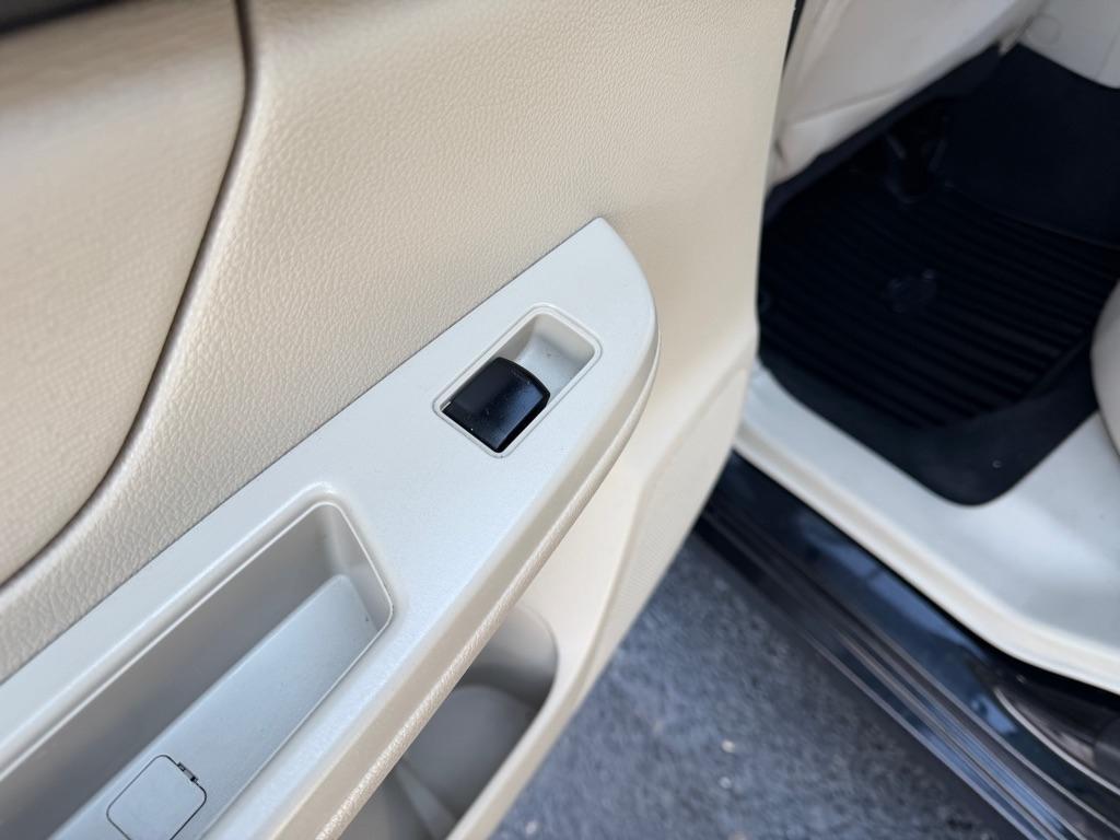 Subaru Impreza Base 5-Door 2013
