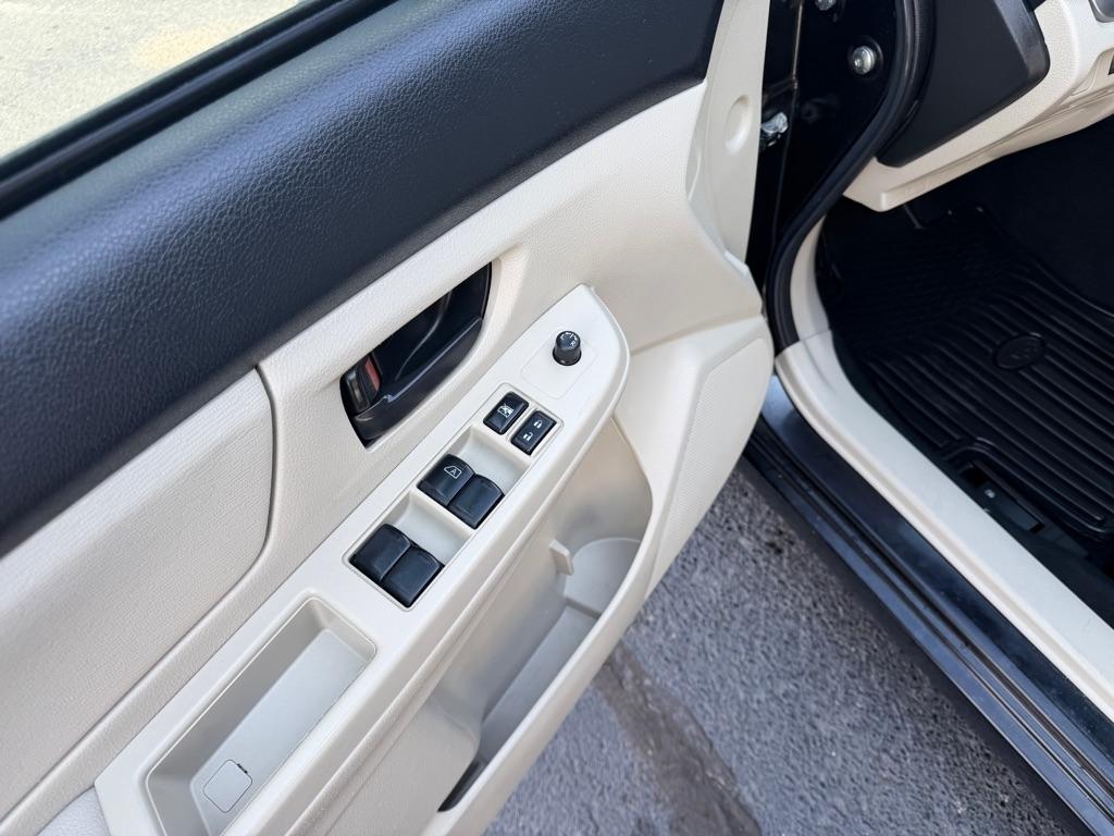 Subaru Impreza Base 5-Door 2013
