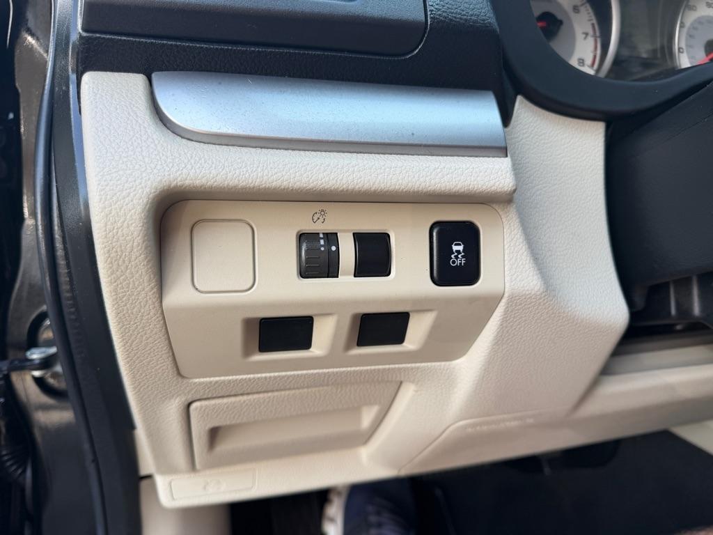 Subaru Impreza Base 5-Door 2013