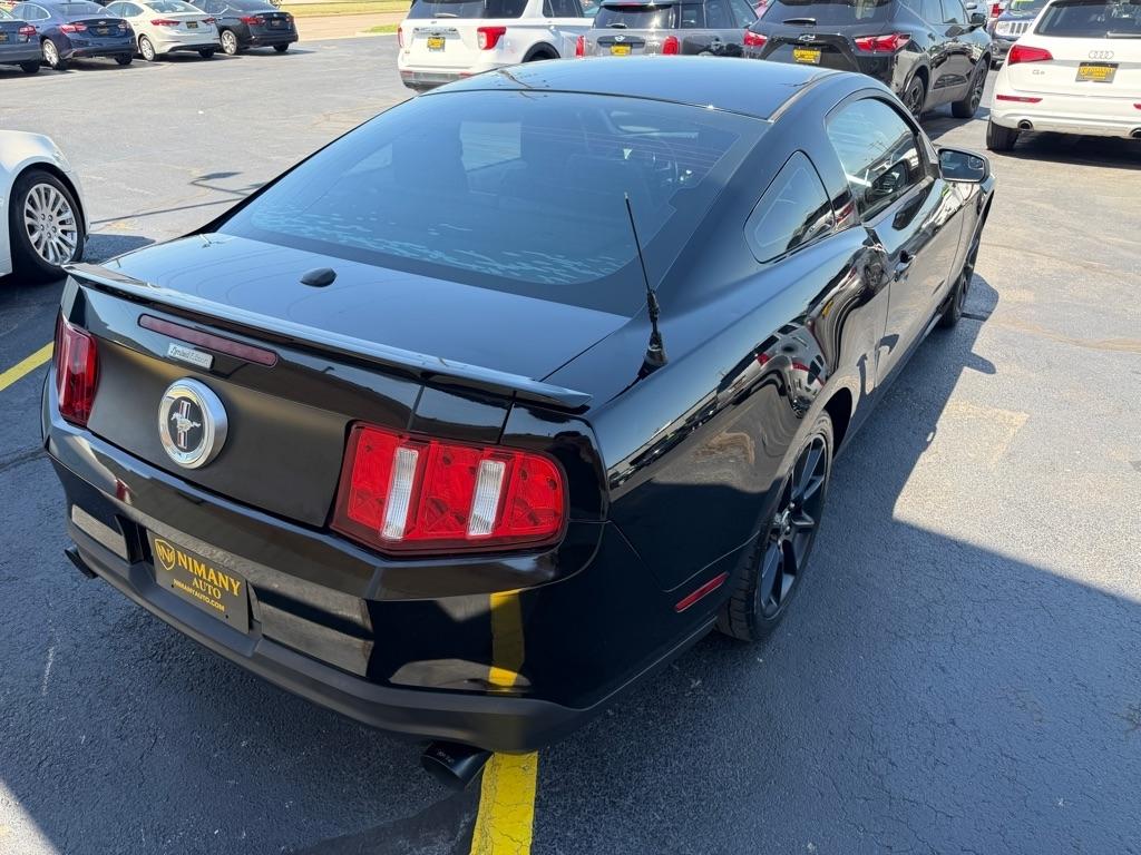Ford Mustang V6 Coupe 2012