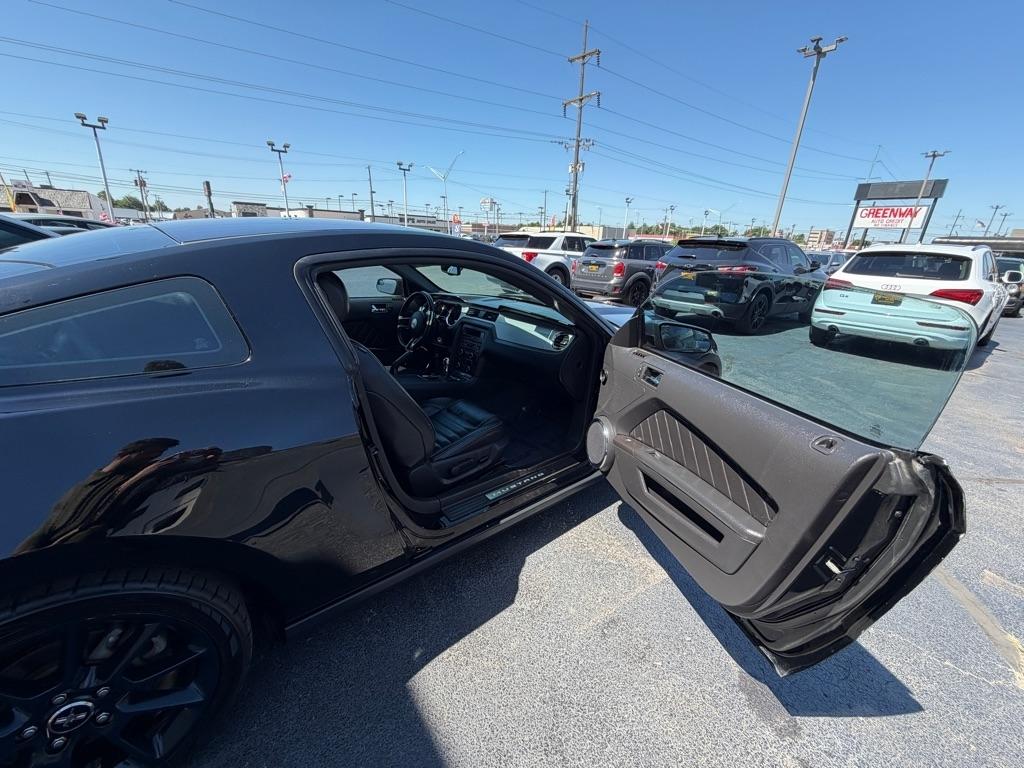 Ford Mustang V6 Coupe 2012