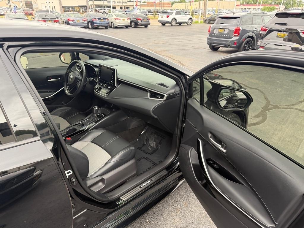 Toyota Corolla XSE Hatchback CVT 2022