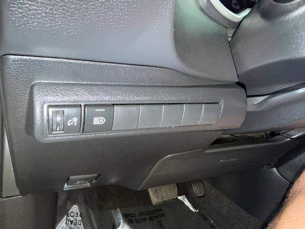 Toyota Corolla XSE Hatchback CVT 2022