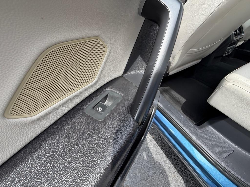 Volkswagen Tiguan SE 2019