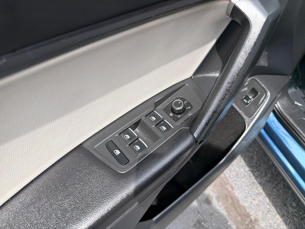 Volkswagen Tiguan SE 2019