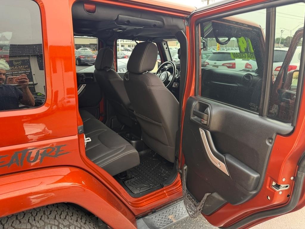 Jeep Wrangler Unlimited Sahara 4WD 2014
