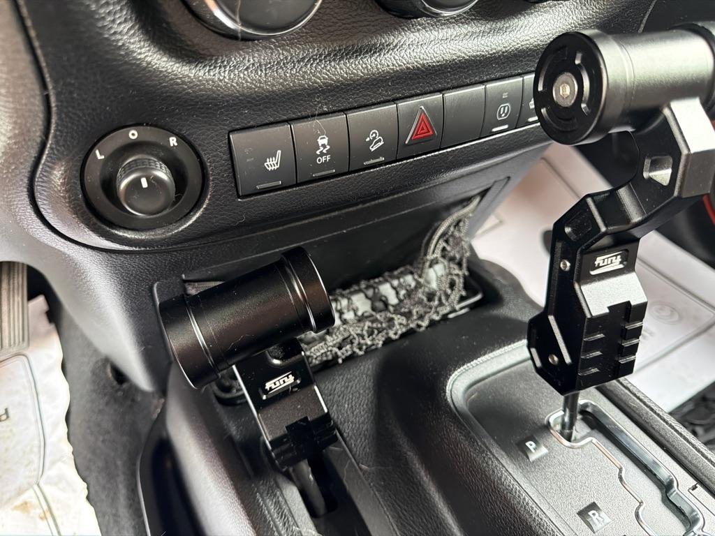 Jeep Wrangler Unlimited Sahara 4WD 2014
