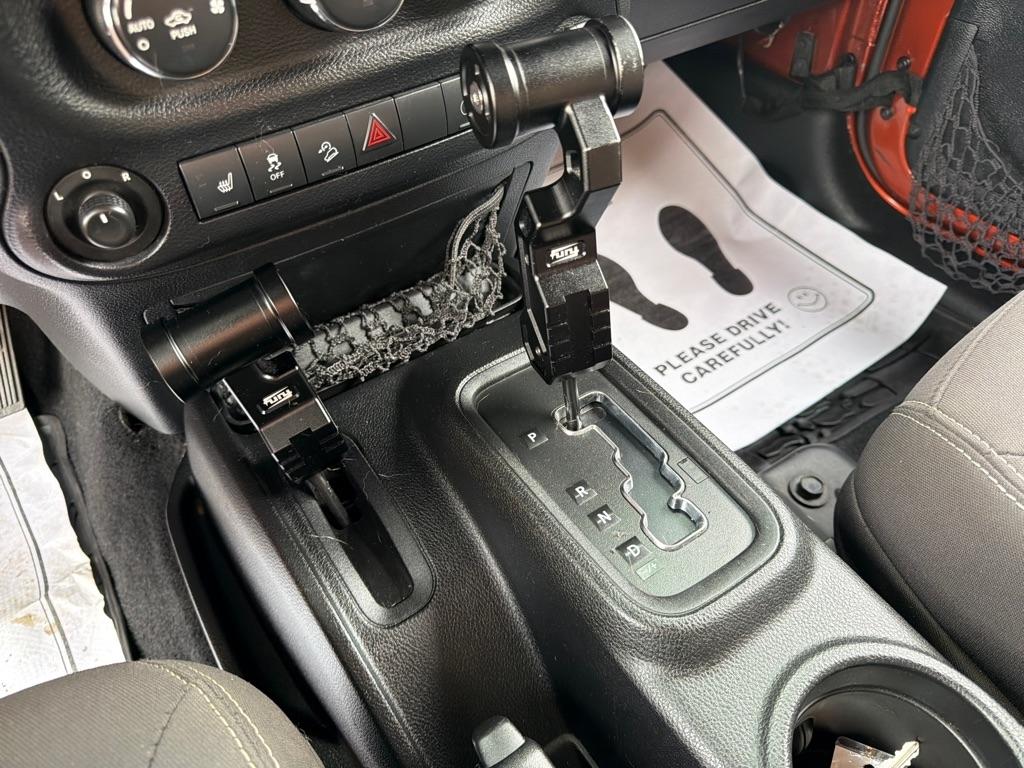 Jeep Wrangler Unlimited Sahara 4WD 2014