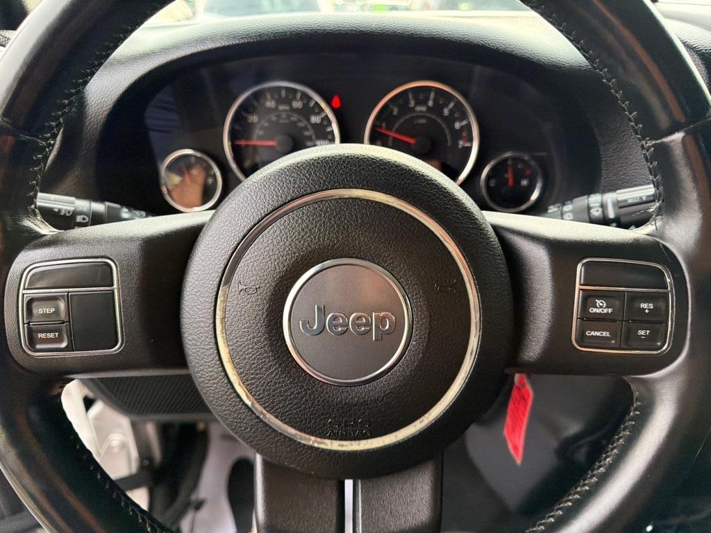 Jeep Wrangler Unlimited Sahara 4WD 2012
