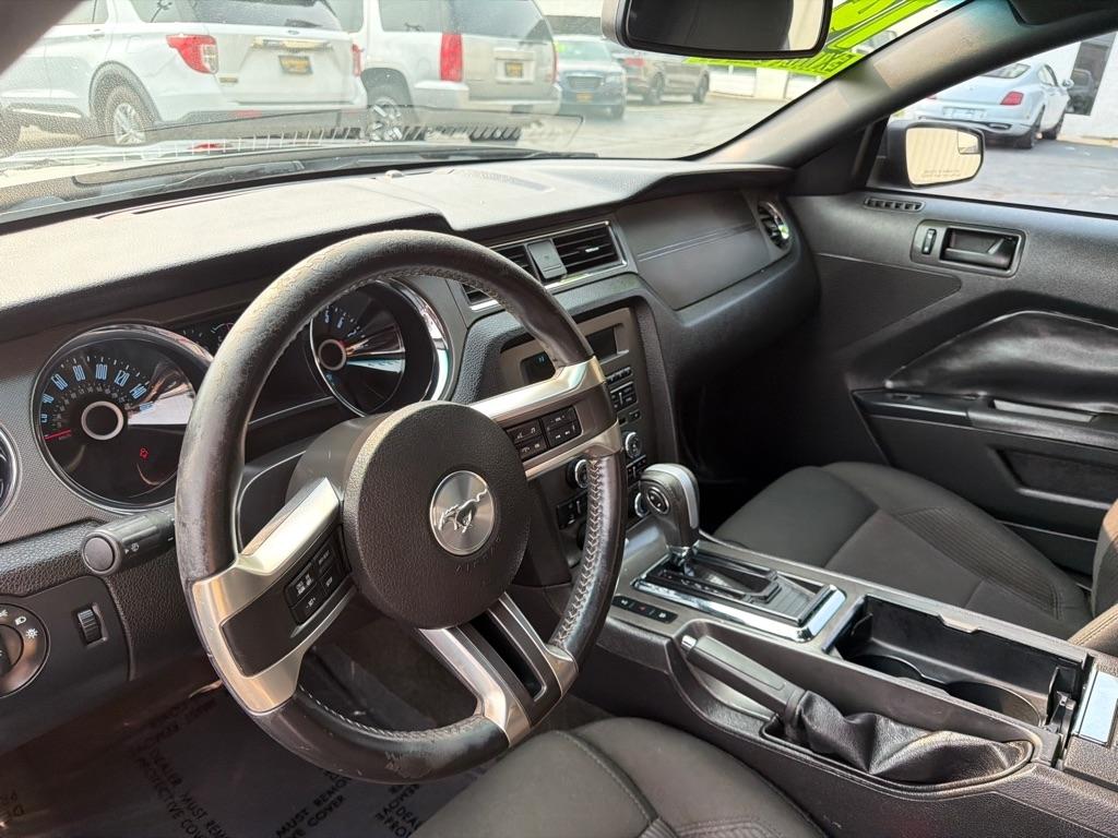 Ford Mustang V6 Coupe 2014