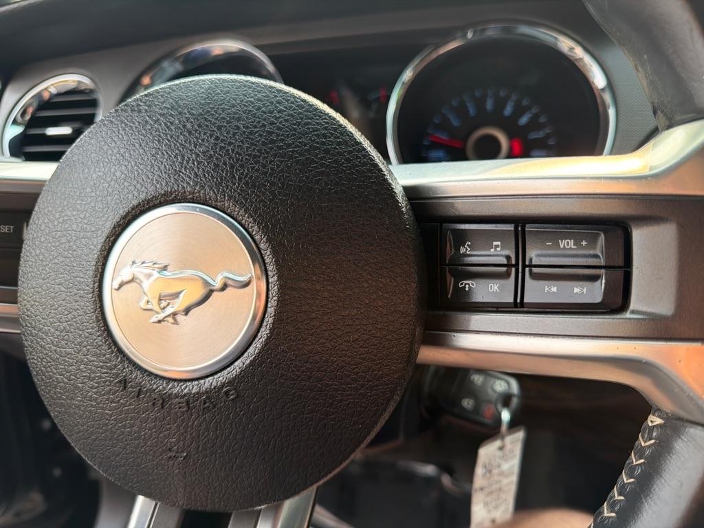 Ford Mustang V6 Coupe 2014