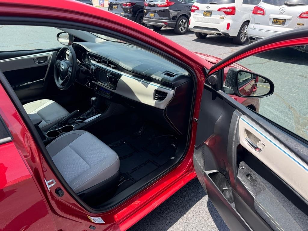 Toyota Corolla LE CVT 2016