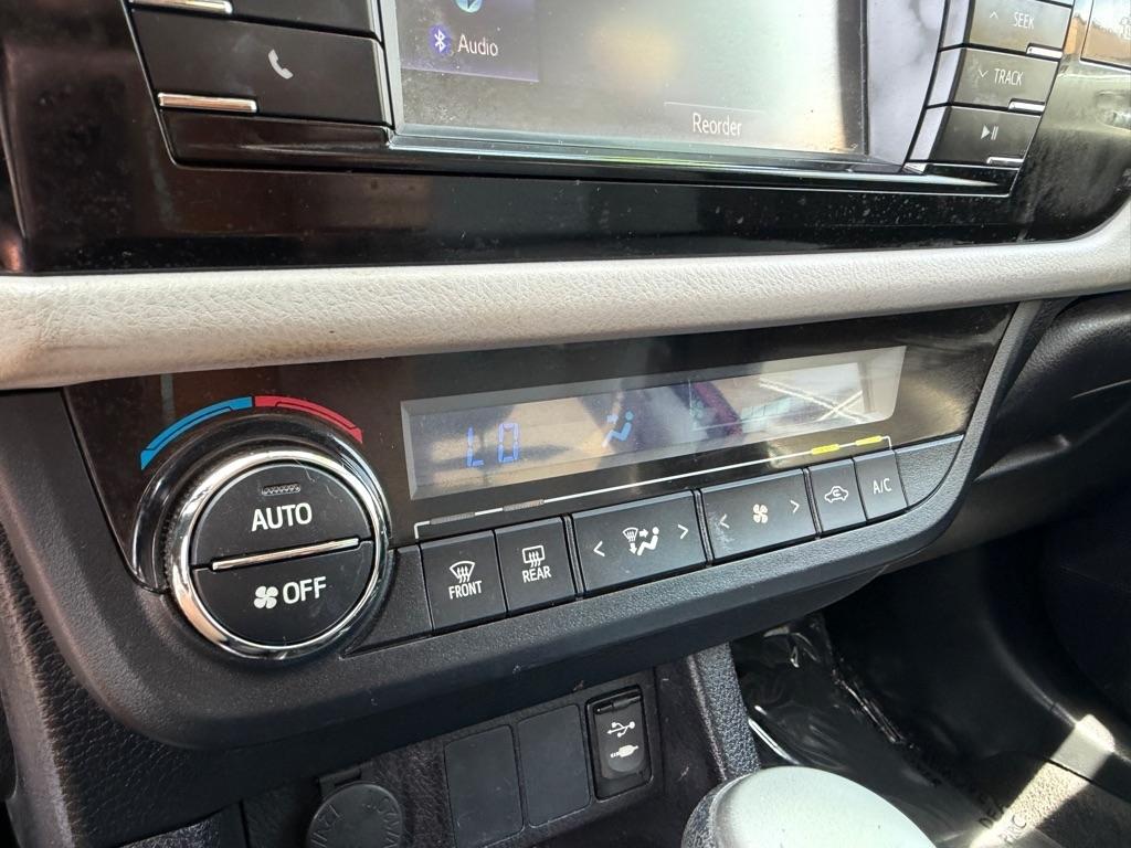 Toyota Corolla LE CVT 2016