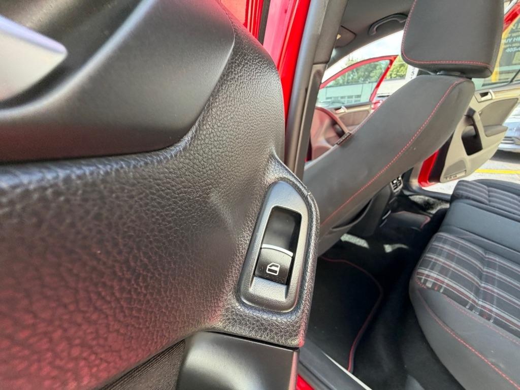 Volkswagen GTI 4-door 2013