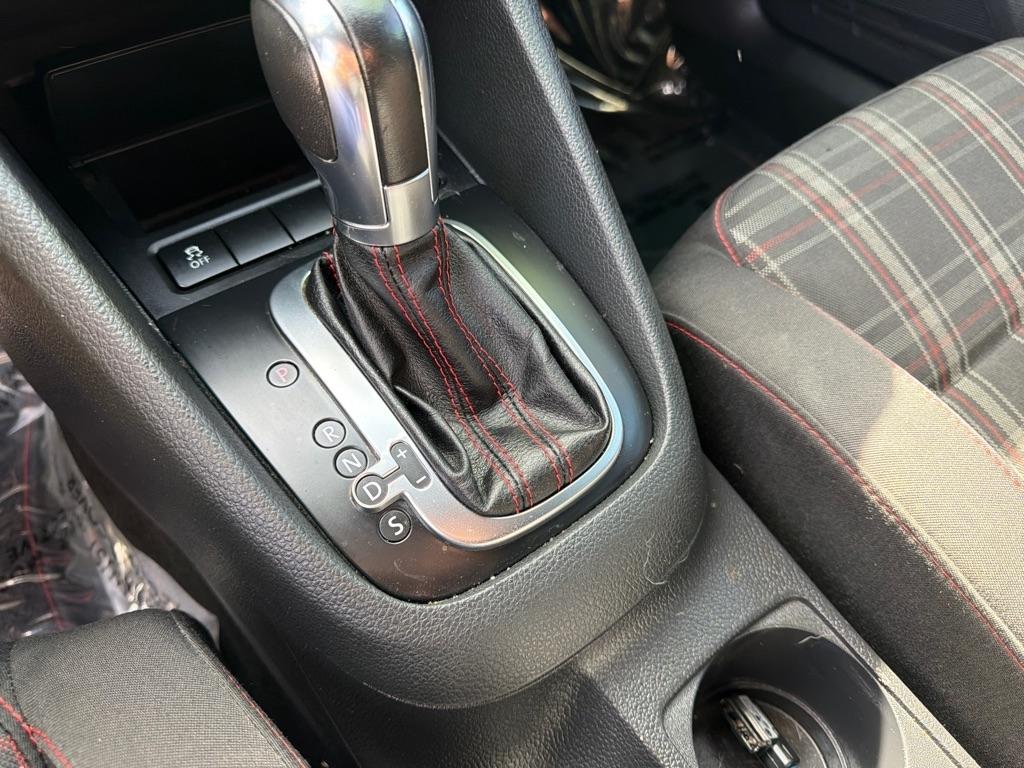 Volkswagen GTI 4-door 2013