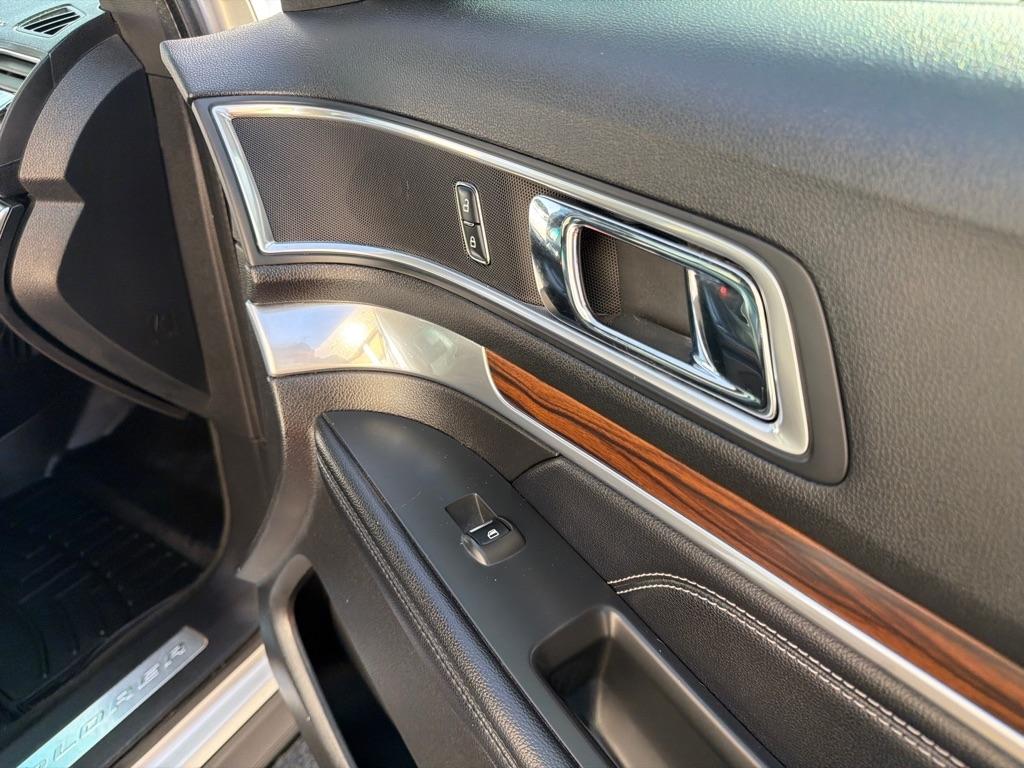 Ford Explorer Limited FWD 2016
