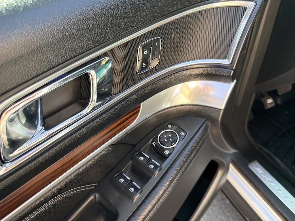 Ford Explorer Limited FWD 2016