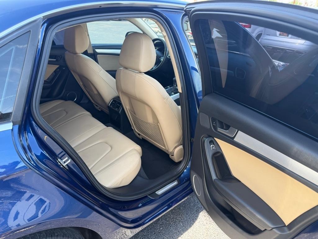 Audi A4 2.0T Sedan quattro Tiptronic 2013