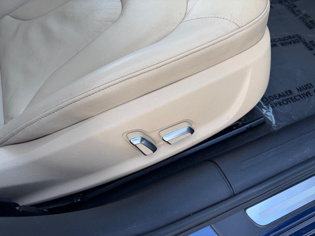 Audi A4 2.0T Sedan quattro Tiptronic 2013