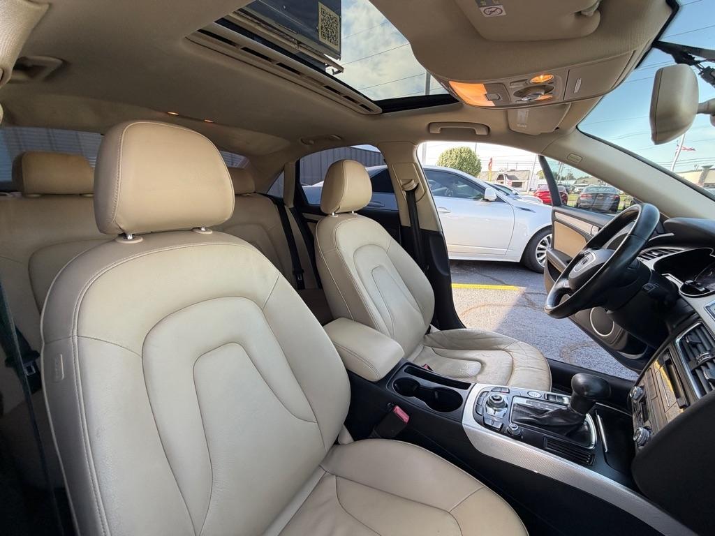 Audi A4 2.0T Sedan quattro Tiptronic 2013