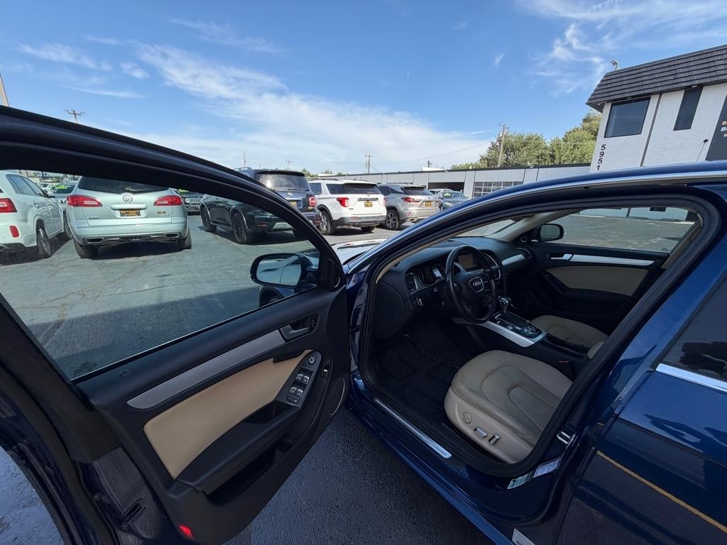 Audi A4 2.0T Sedan quattro Tiptronic 2013
