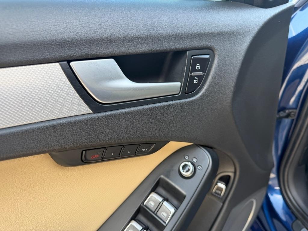 Audi A4 2.0T Sedan quattro Tiptronic 2013