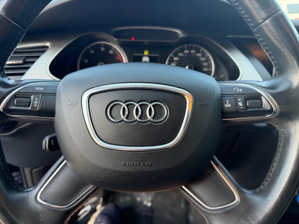 Audi A4 2.0T Sedan quattro Tiptronic 2013