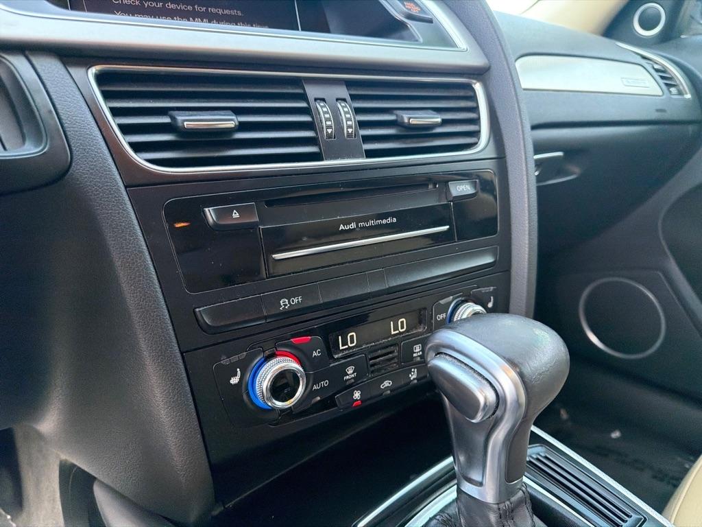 Audi A4 2.0T Sedan quattro Tiptronic 2013