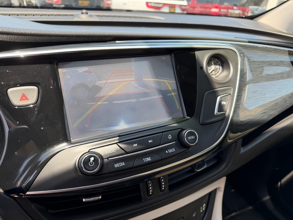 Buick Envision Essense 2017